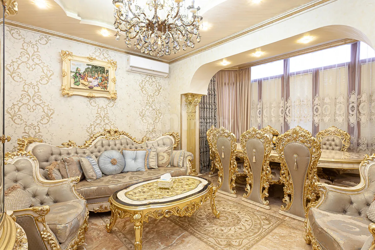 4 bedroom apartment for sale Argishti St, Center Yerevan, 161737