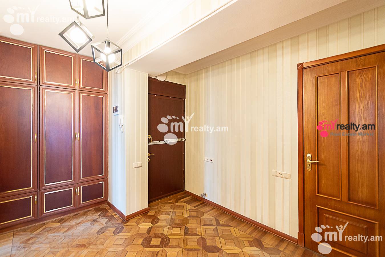 4 սենյականոց բնակարան  Հովսեփ Էմին փող, Արաբկիր Երևան, 134331