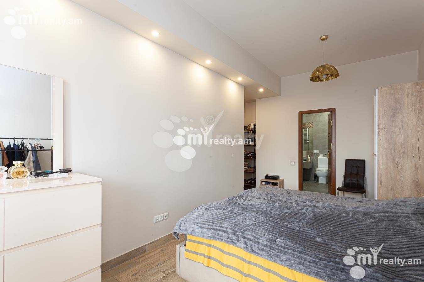 4 սենյականոց բնակարան  Արաբկիր 17րդ փող, Արաբկիր Երևան, 143127