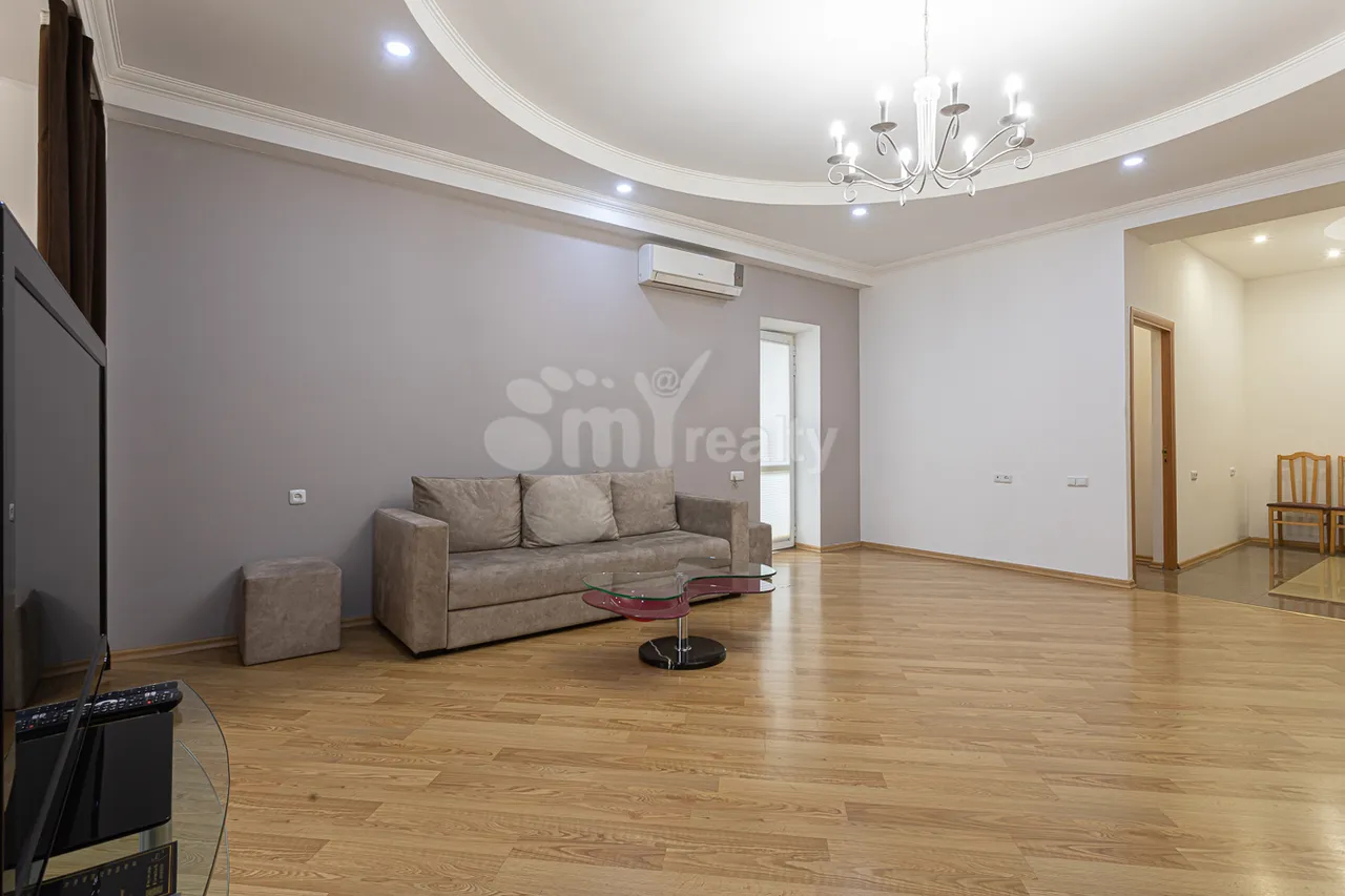 3 bedroom apartment for sale Northern(Hyusisayin)  Ave, Center Yerevan, 157972