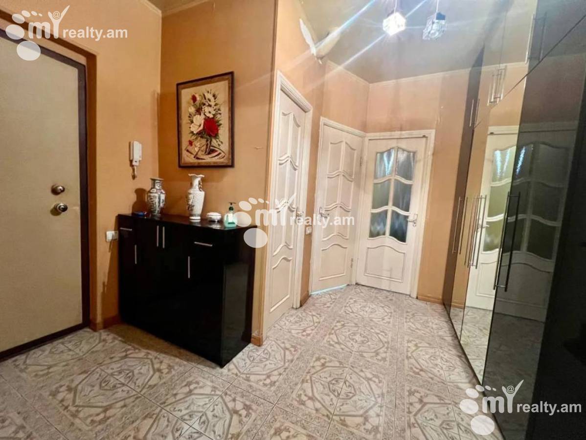 Снять 3 комнатную квартиру Гюлбенкян ул, Арабкир Ереван, 159595