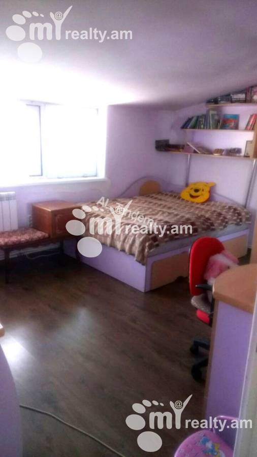 3 սենյականոց բնակարան  Մոսկովյան փող, Կենտրոն Երևան, 142743