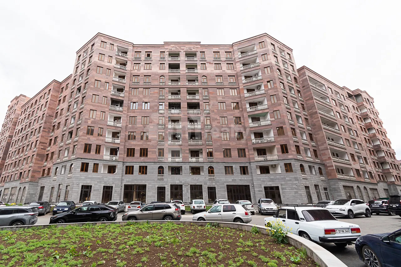Купить 3 комнатную квартиру Адонц ул, Арабкир Ереван, 160463