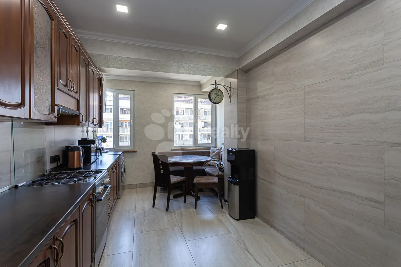 3 bedroom apartment for sale Hr.Kochar St, Arabkir Yerevan, 160642
