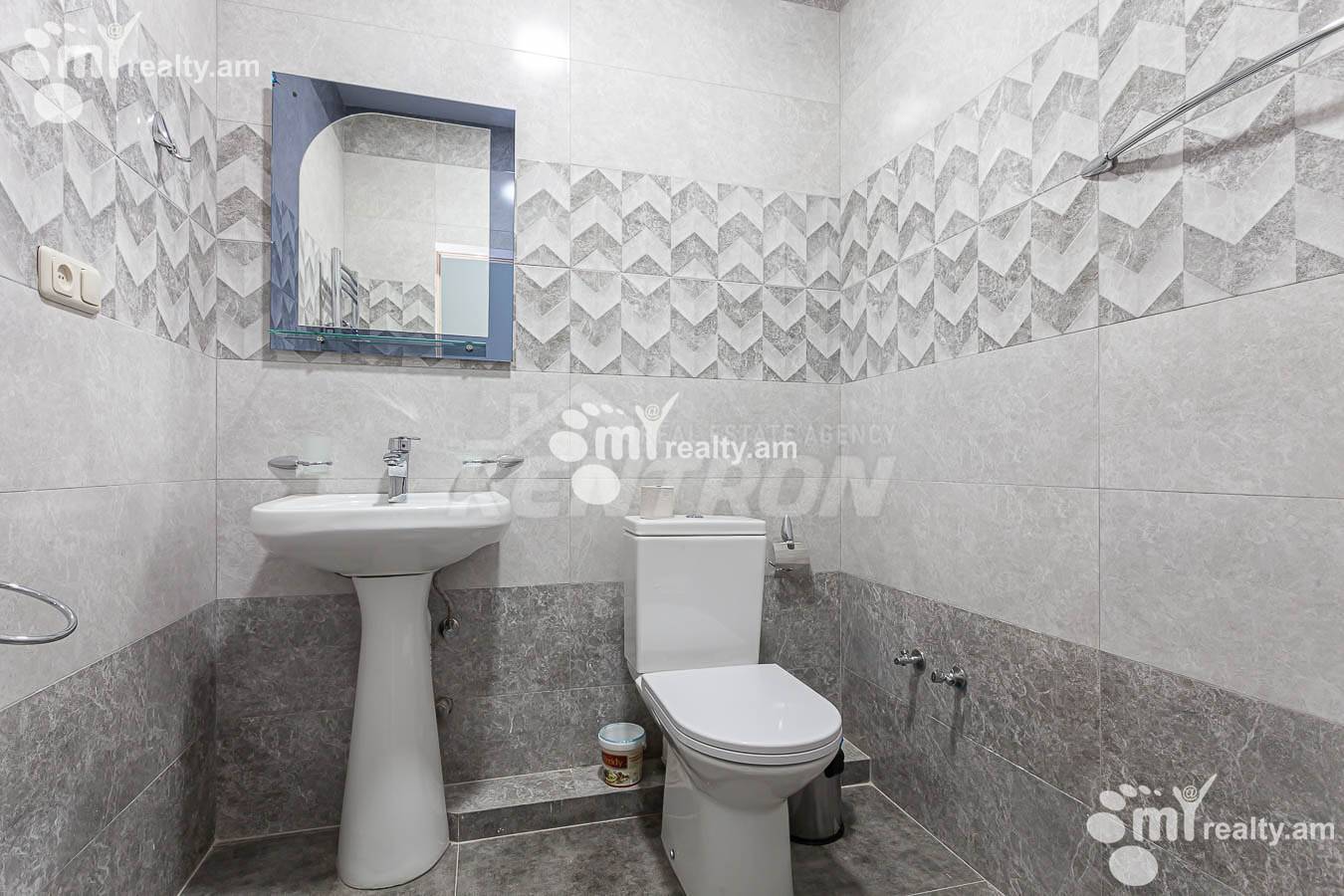 3 bedroom apartment for rent خیابان آرگیشتی, مرکز شهر ایروان, 154364