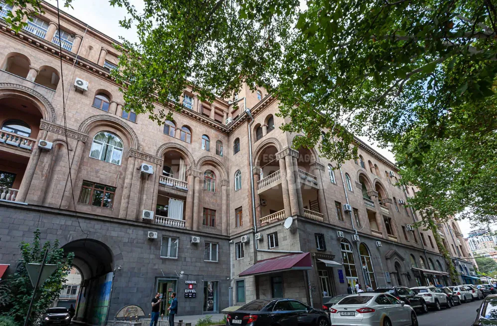 bnakaran/2-senyakanoc/Moskovyan+St/Center/Yerevan