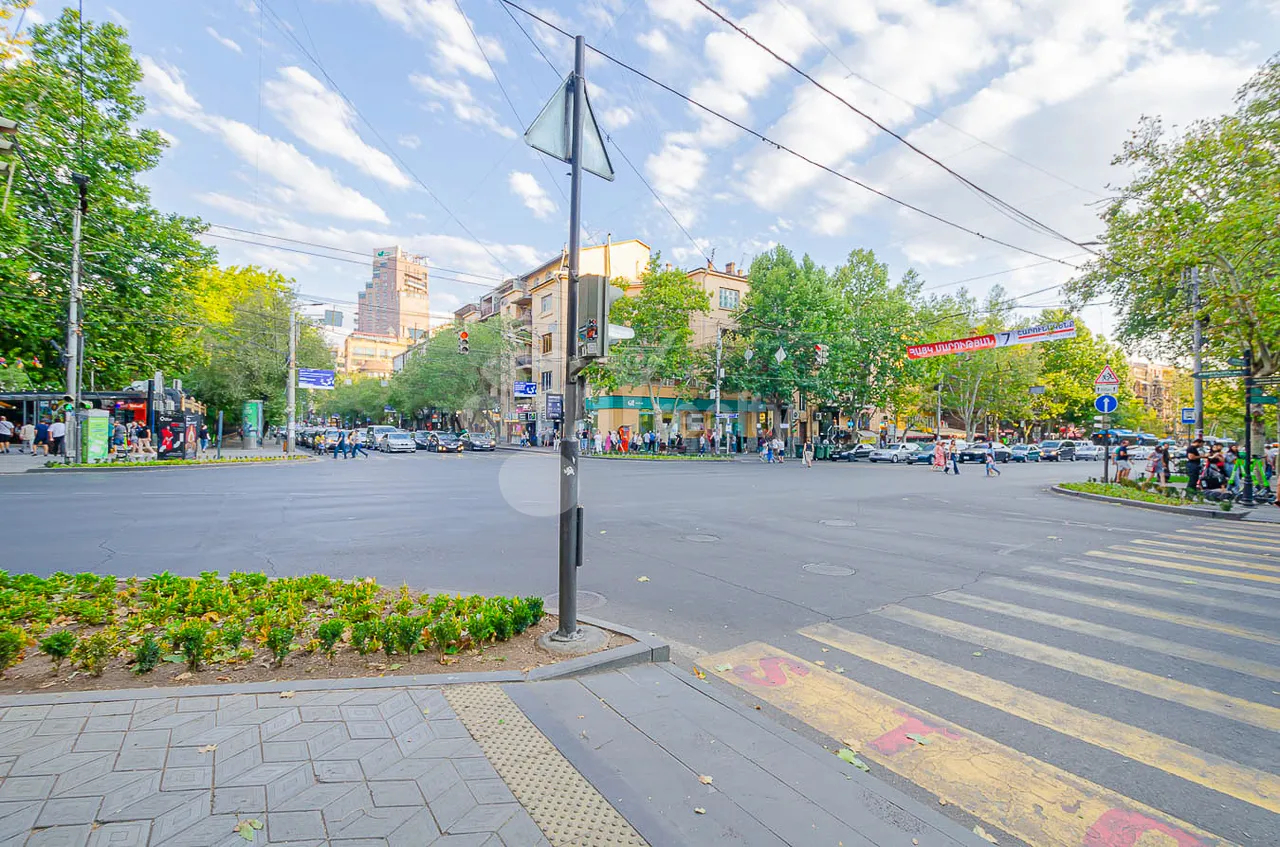 3 bedroom apartment for sale Mashtots Ave, Center Yerevan, 161635