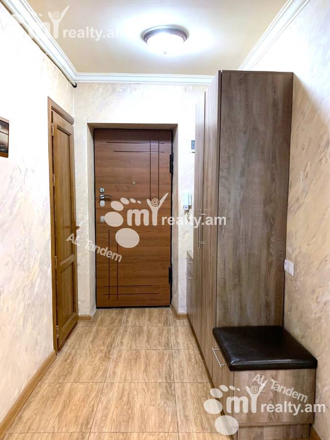 Снять 2 комнатную квартиру Бузанд ул, Центр Ереван, 136252