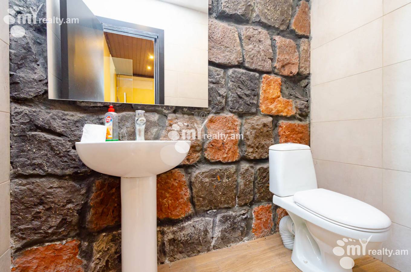 Commercial for sale خیابان کومیتاس, عربگیر ایروان, 144951