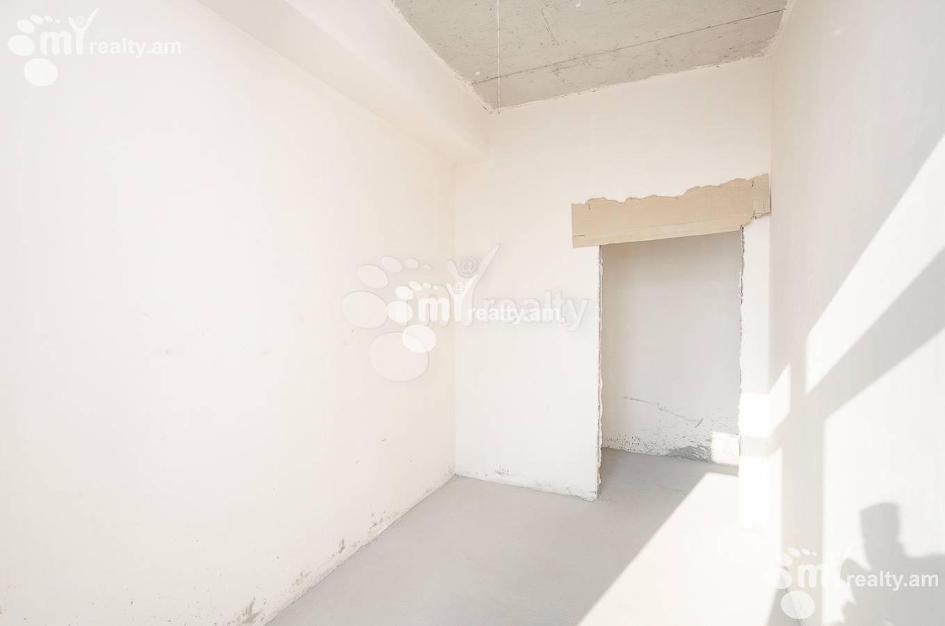 Купить 4 комнатную квартиру Ленинградян, Квартал Ваагни Ереван, 149902