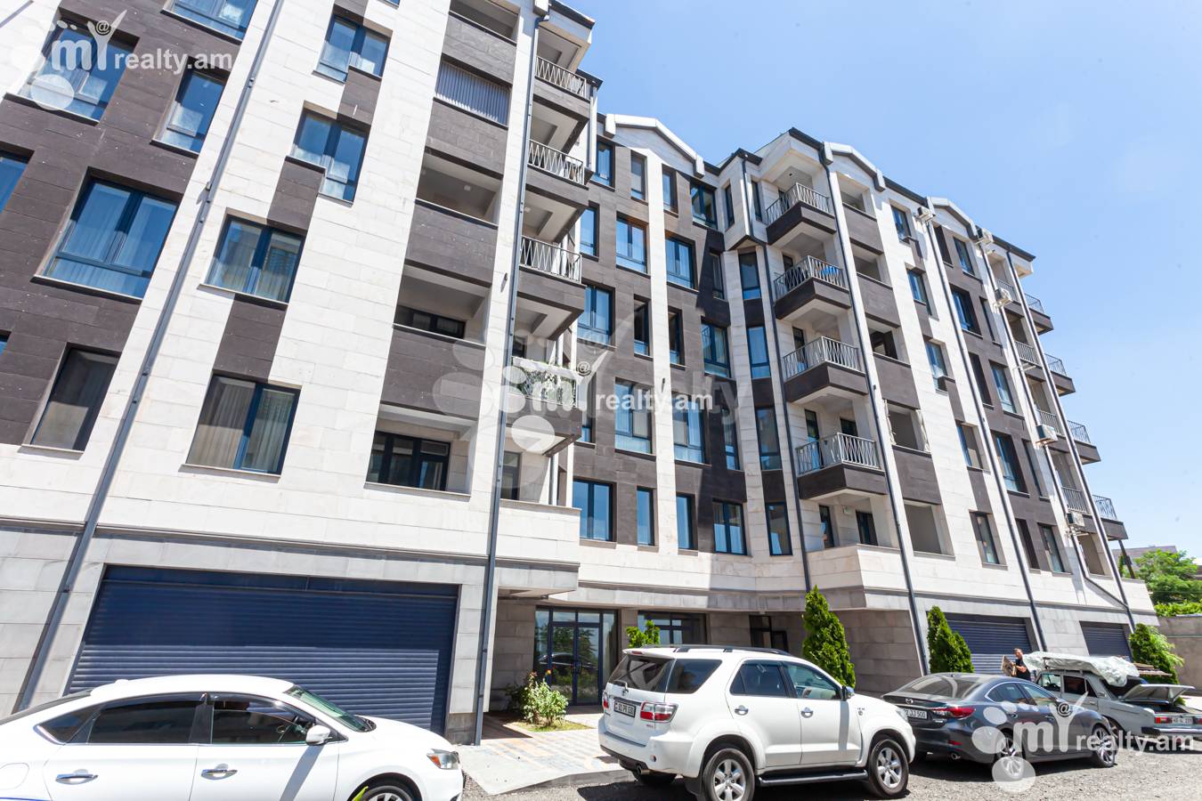 3 bedroom apartment for rent Antarayin St, Center Yerevan, 151305