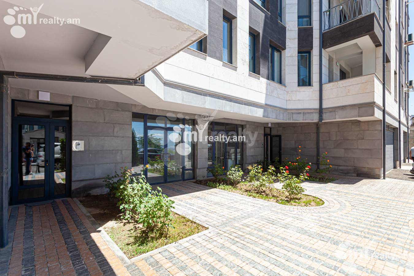 3 bedroom apartment for rent Antarayin St, Center Yerevan, 151305