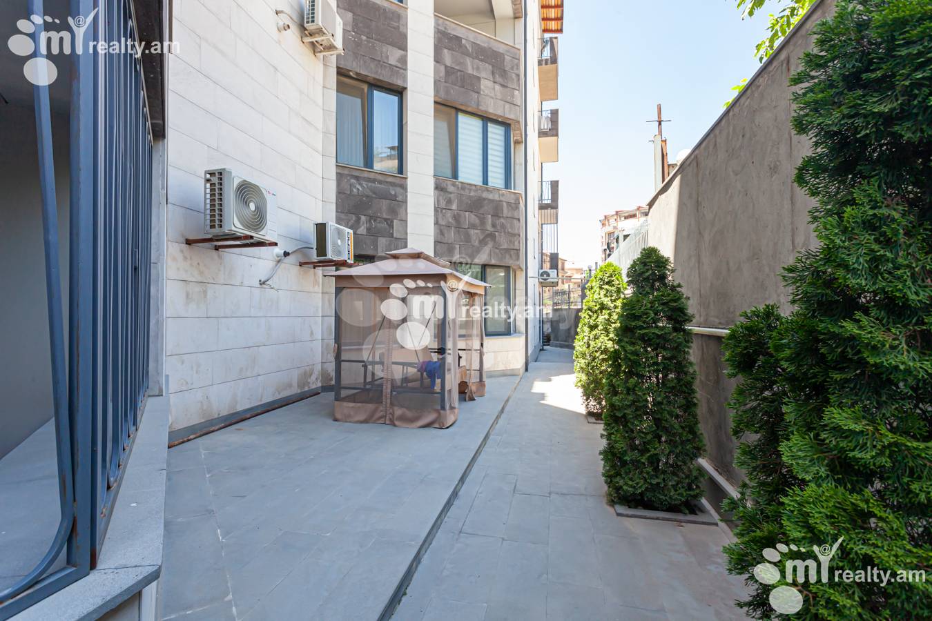 3 bedroom apartment for rent Antarayin St, Center Yerevan, 151305