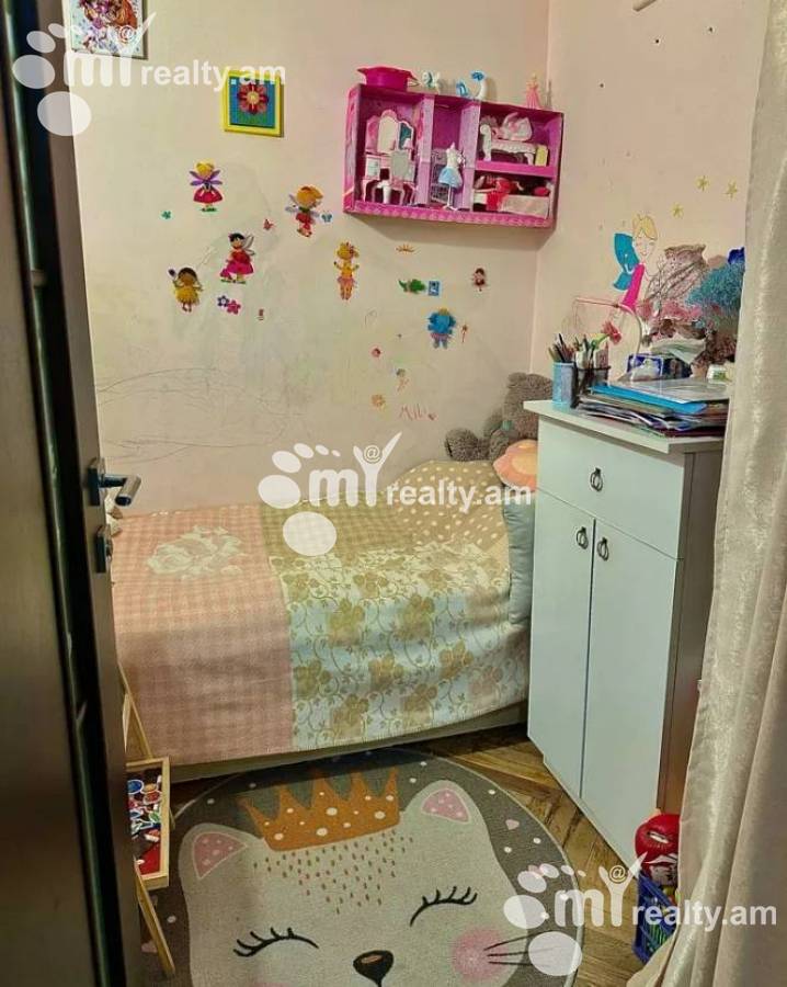 3 սենյականոց բնակարան  Քրիստաֆորի փող, Կենտրոն Երևան, 143507