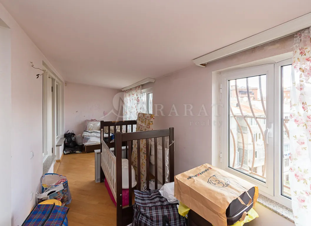 5 bedroom apartment for sale Zakyan St, Center Yerevan, 161876