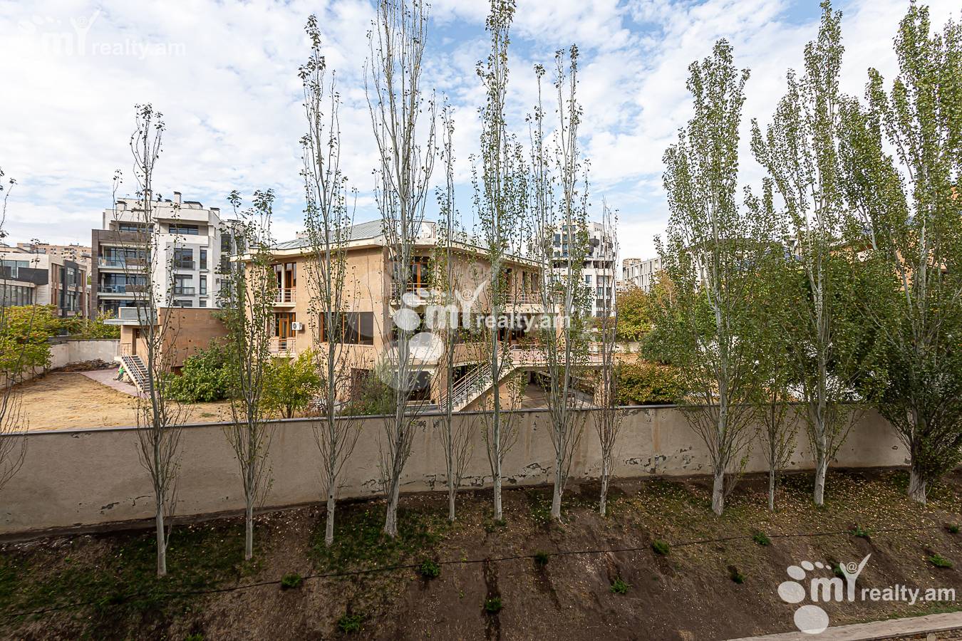 3 bedroom apartment for rent Antarayin St, Center Yerevan, 156854