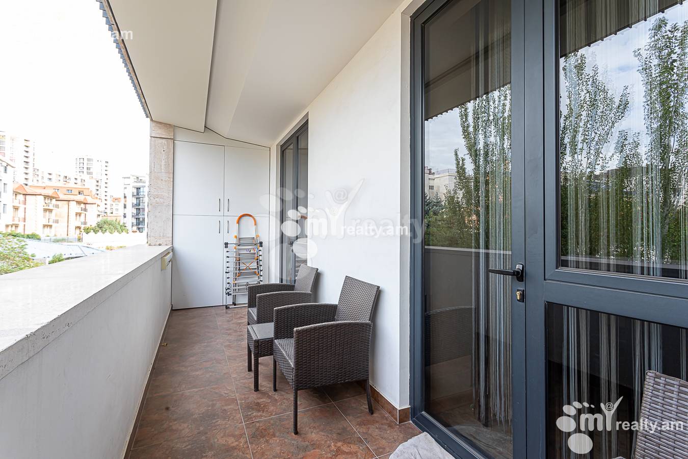 3 bedroom apartment for rent Antarayin St, Center Yerevan, 156854