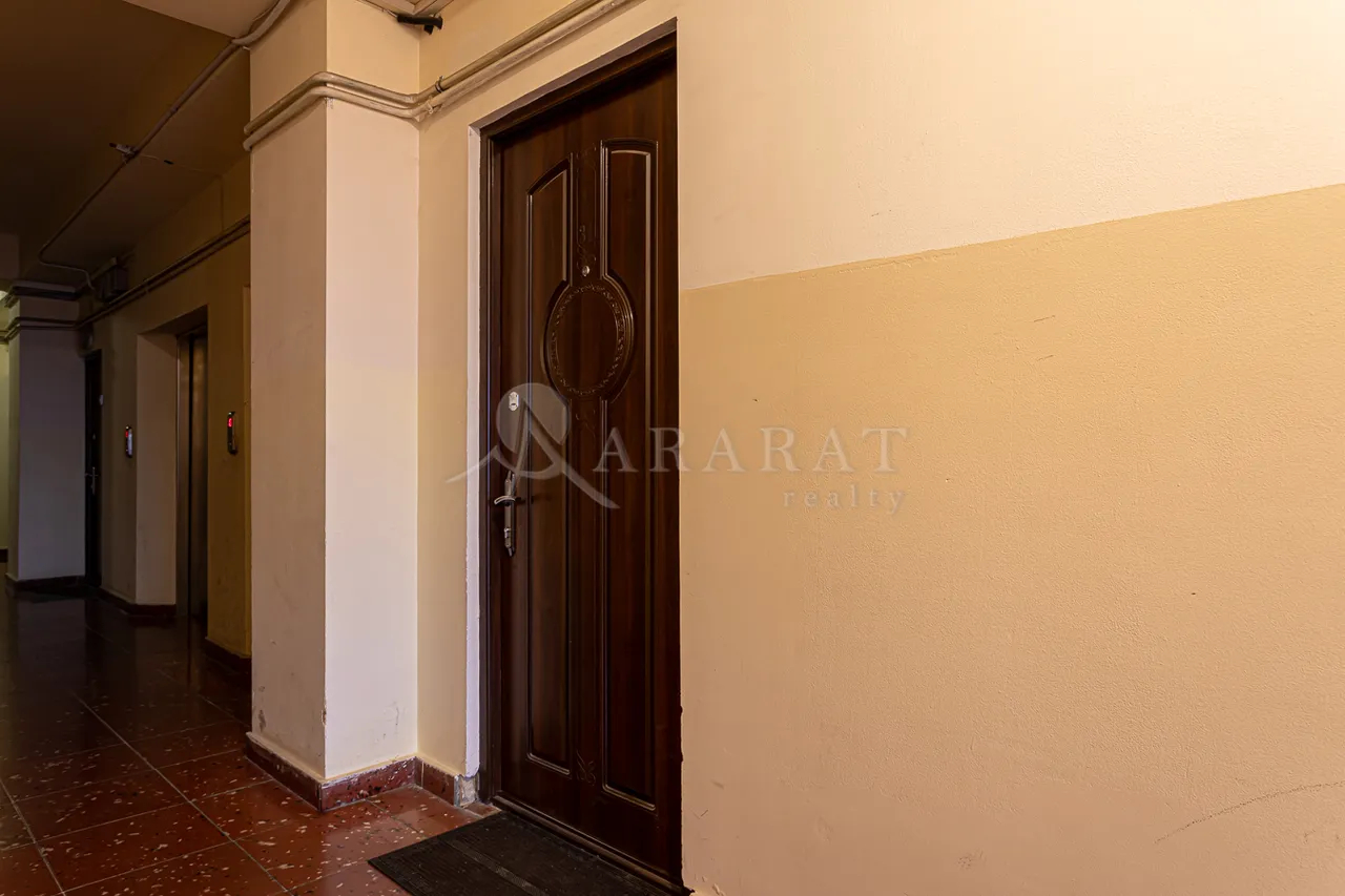 3 bedroom apartment for sale خیابان کومیتاس, عربگیر ایروان, 158242