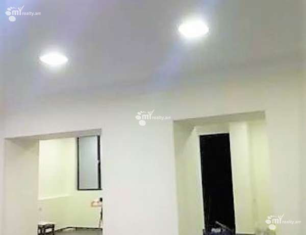 komercion-vacharq-Yerevan-Center