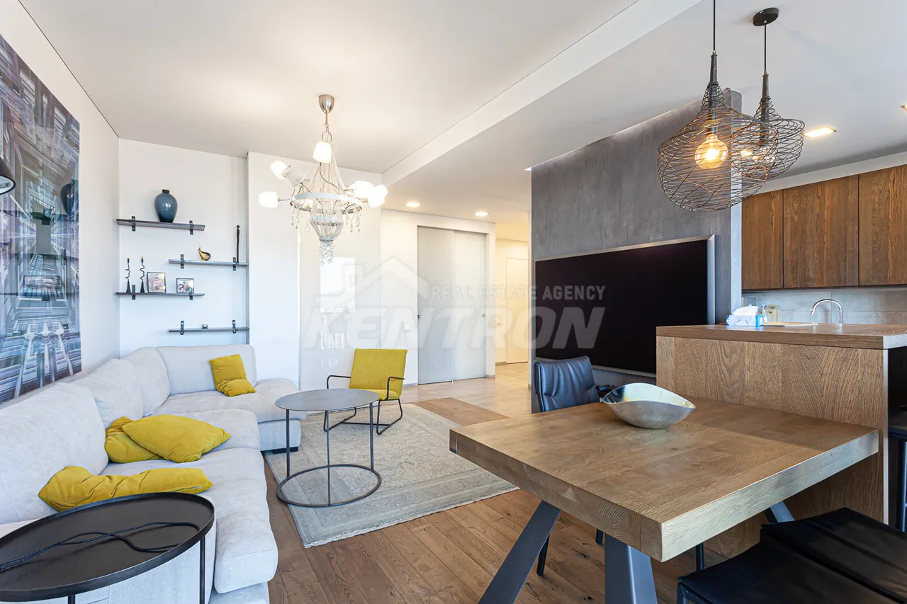 4 bedroom apartment for sale D. Demirchyan St, Center Yerevan, 161940