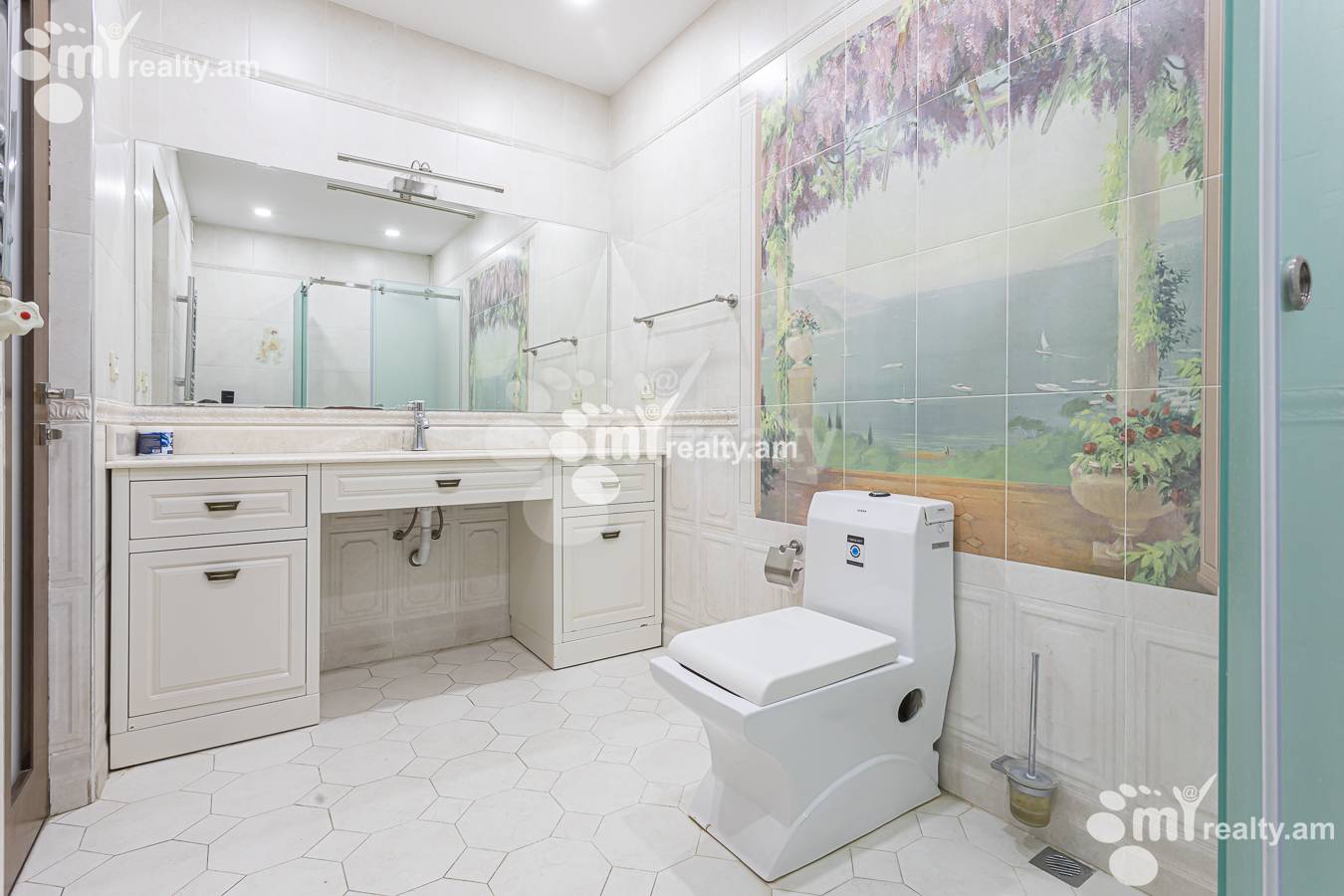 House for sale Lusinyants street, Center Yerevan, 157170