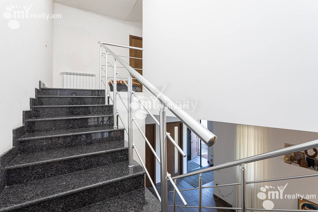 House for sale Lusinyants street, Center Yerevan, 157170