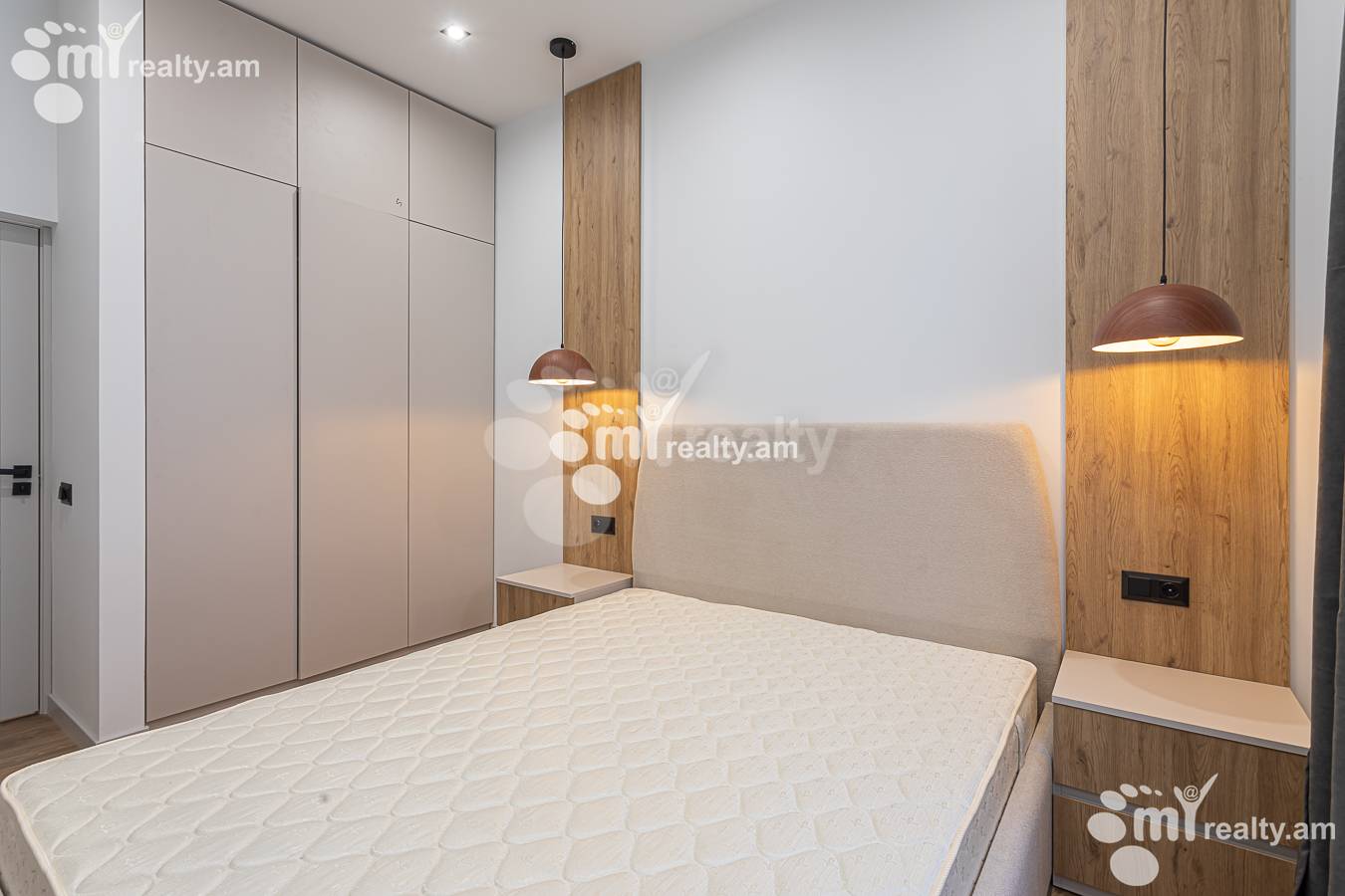 3 bedroom apartment for sale خیابان هانراپتوتیان کوچه 2, مرکز شهر ایروان, 156918