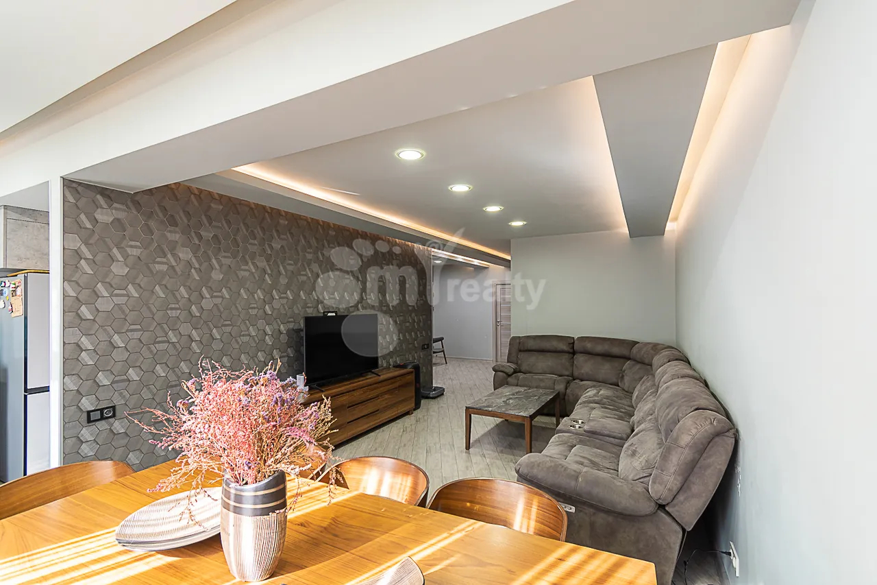 4 bedroom apartment for sale Paronyan St, Center Yerevan, 161626