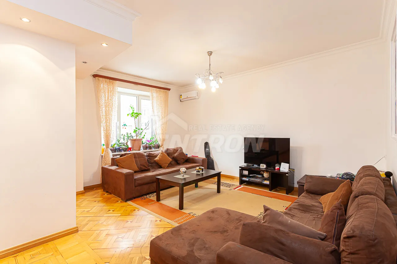 3 bedroom apartment for sale خیابان پوشکین, مرکز شهر ایروان, 158494