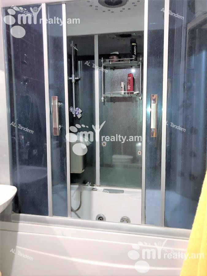 3 bedroom apartment for rent خیابان پارونیان, مرکز شهر ایروان, 122461