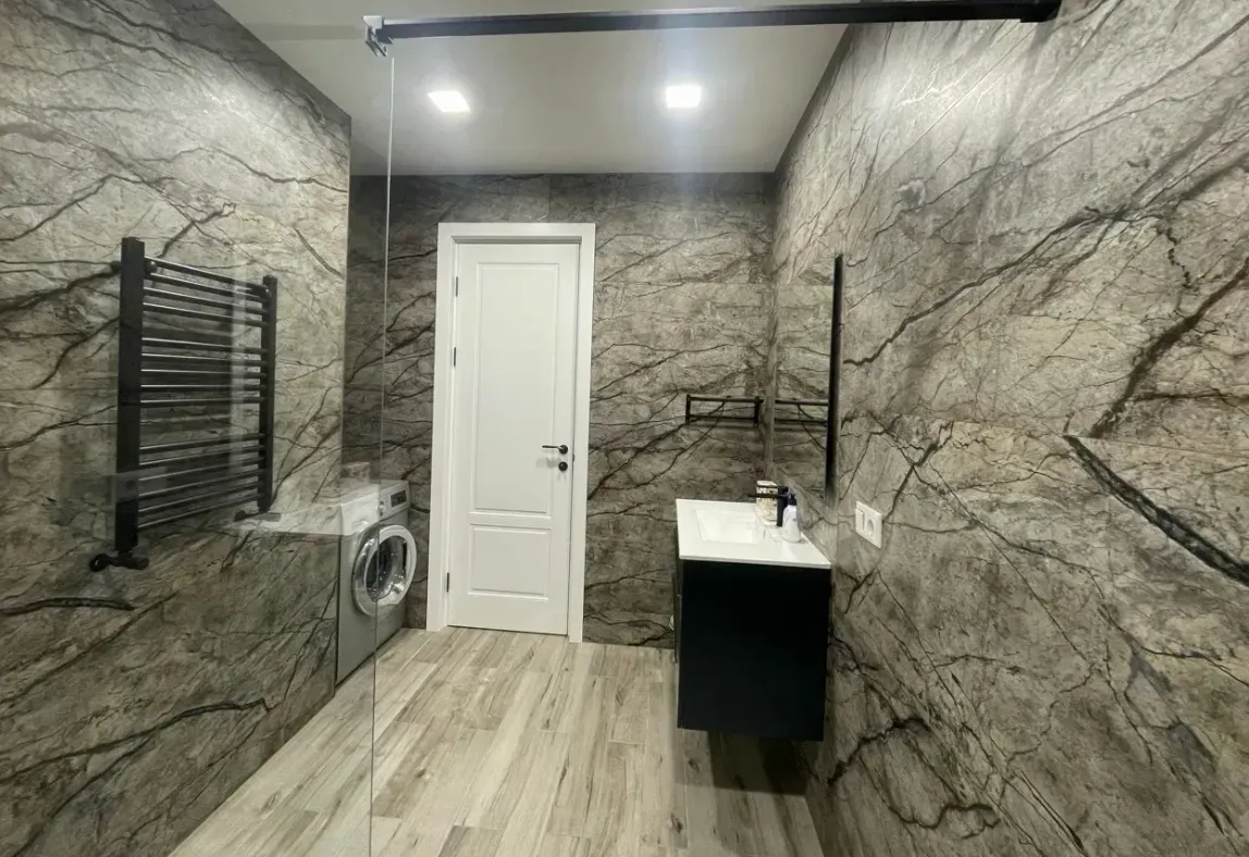 2 սենյականոց բնակարան վարձով Պարոնյան փող, Կենտրոն Երևան, 161296