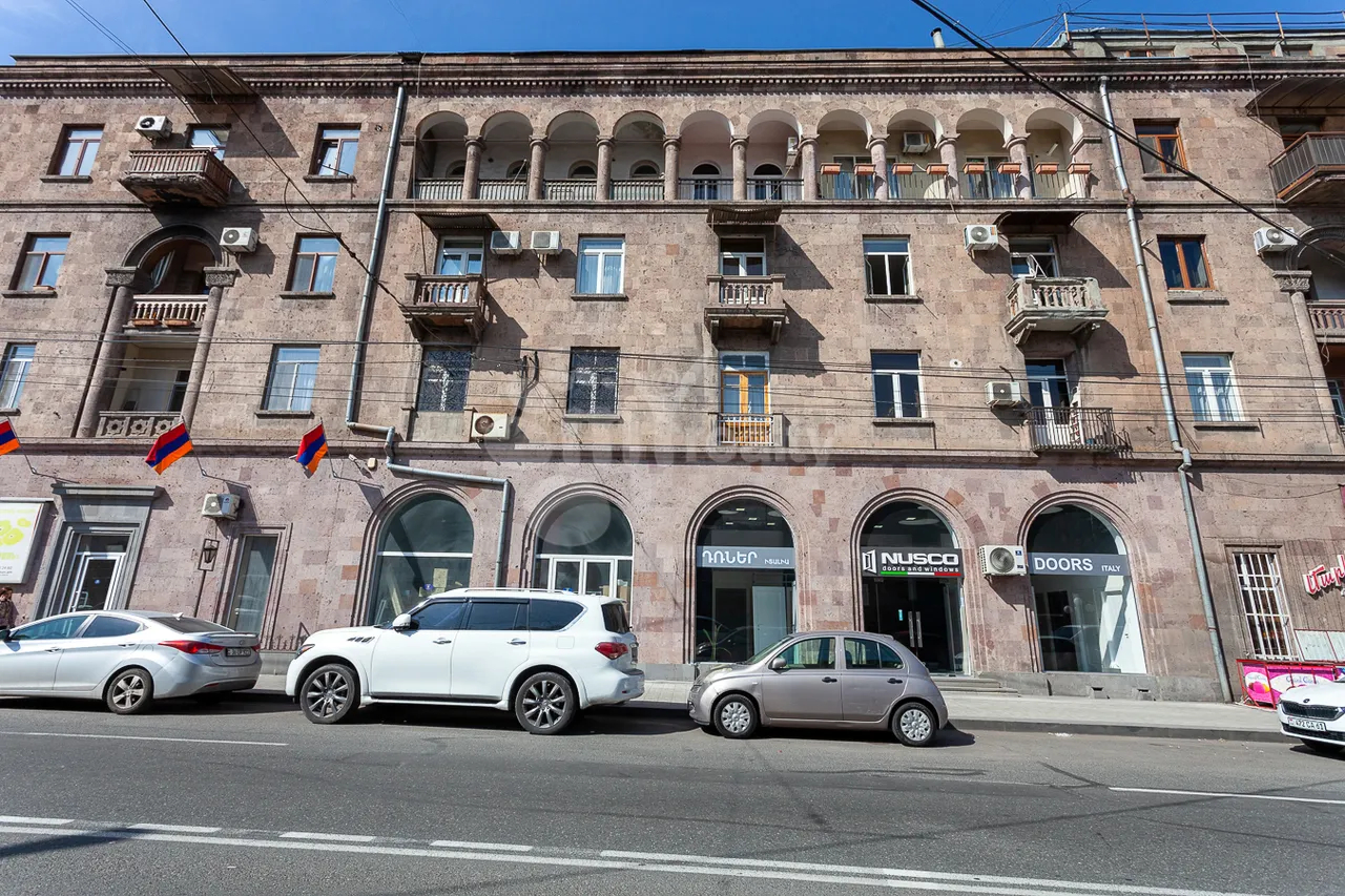 3 bedroom apartment for sale Charents St, Center Yerevan, 157412