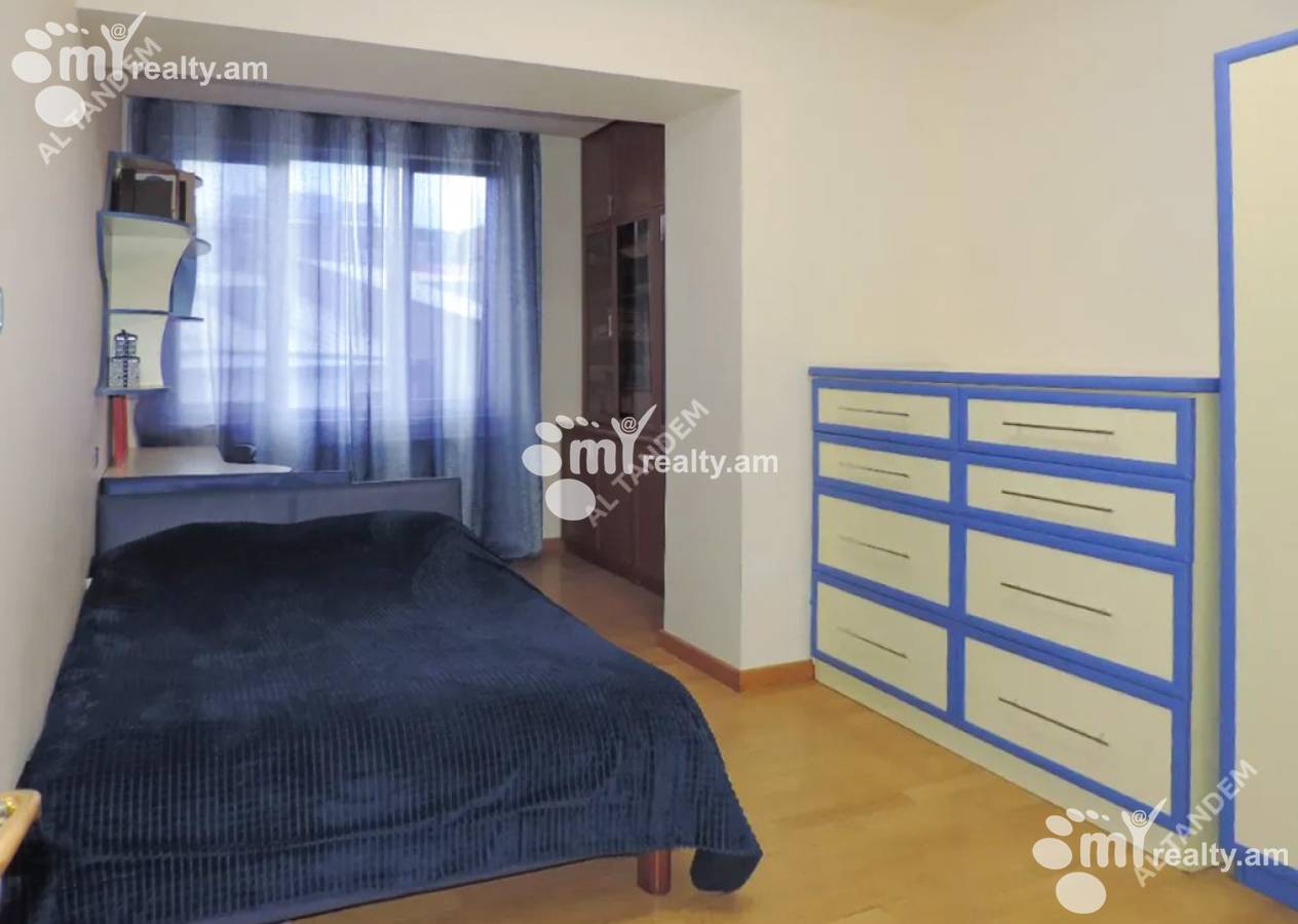 Купить 4 комнатную квартиру Абовян ул, Центр Ереван, 159948