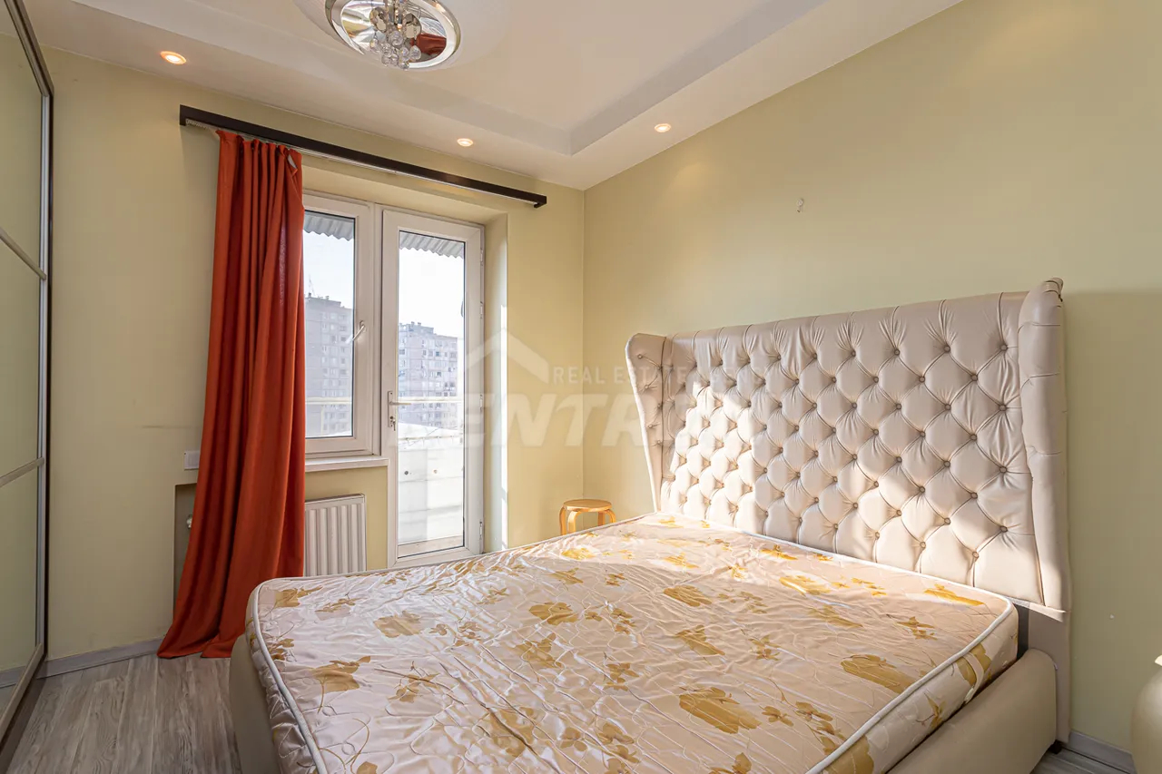 4 bedroom apartment for sale Hakobyan St, Arabkir Yerevan, 158131