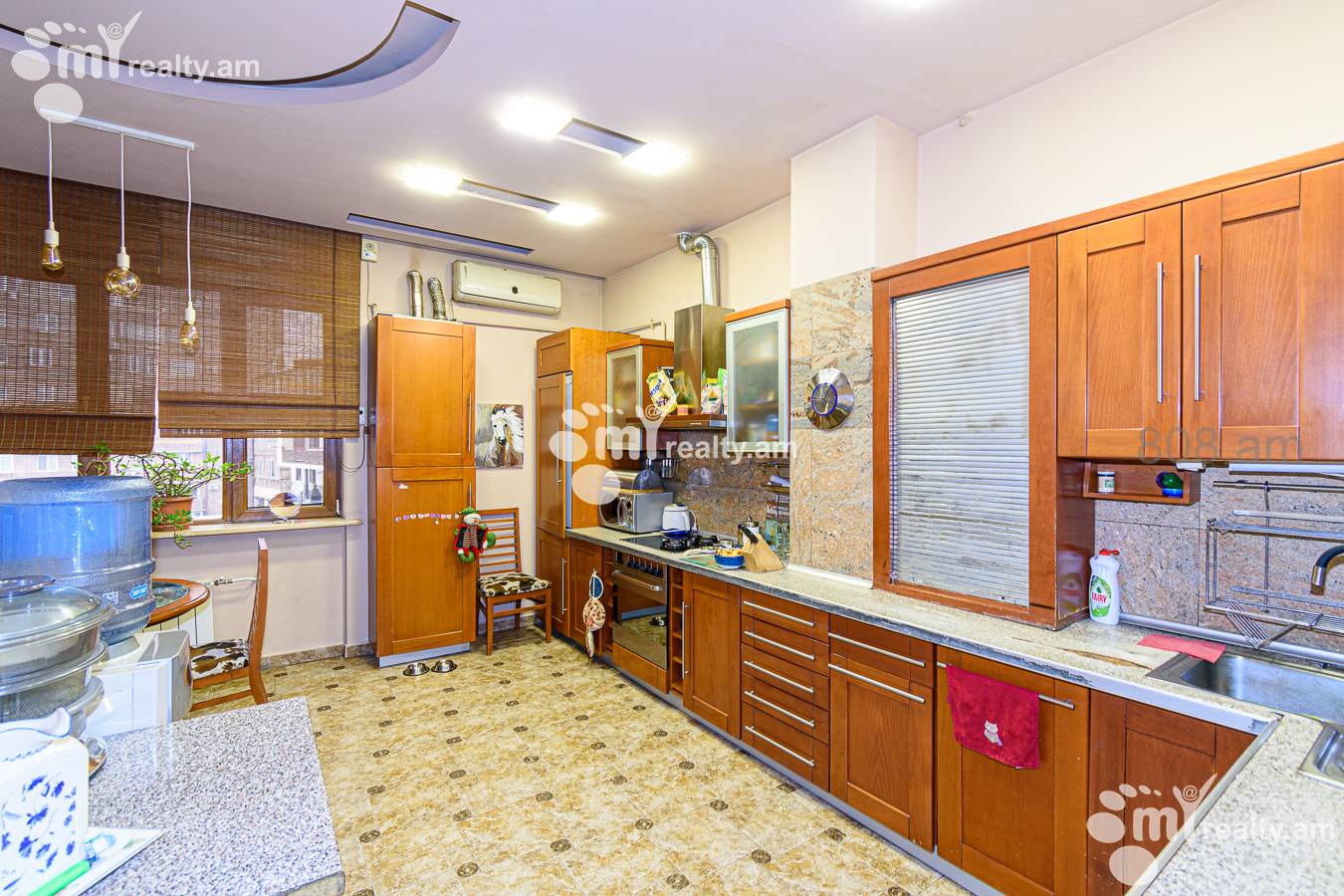 5 bedroom apartment for sale Hanrapetutyan St, Center Yerevan, 129367