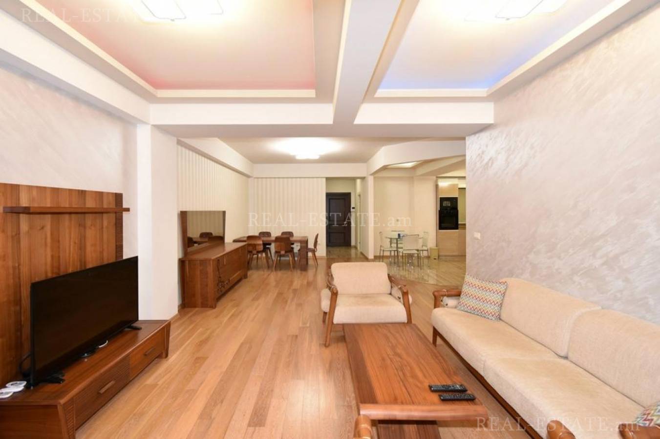 4 bedroom apartment for rent Leo St, Center Yerevan, 128238