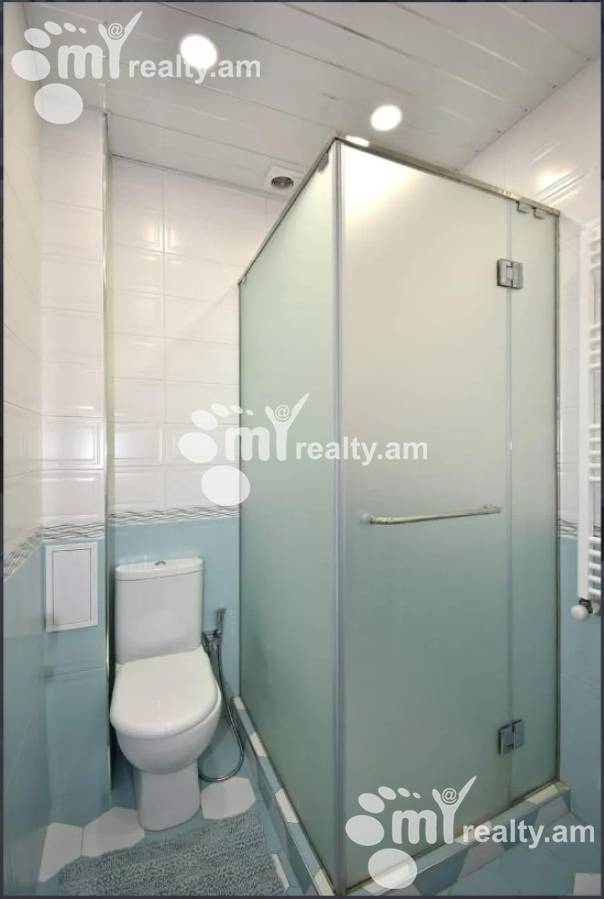 Купить 3 комнатную квартиру Орбели Ехбайрнери ул, Арабкир Ереван, 153000