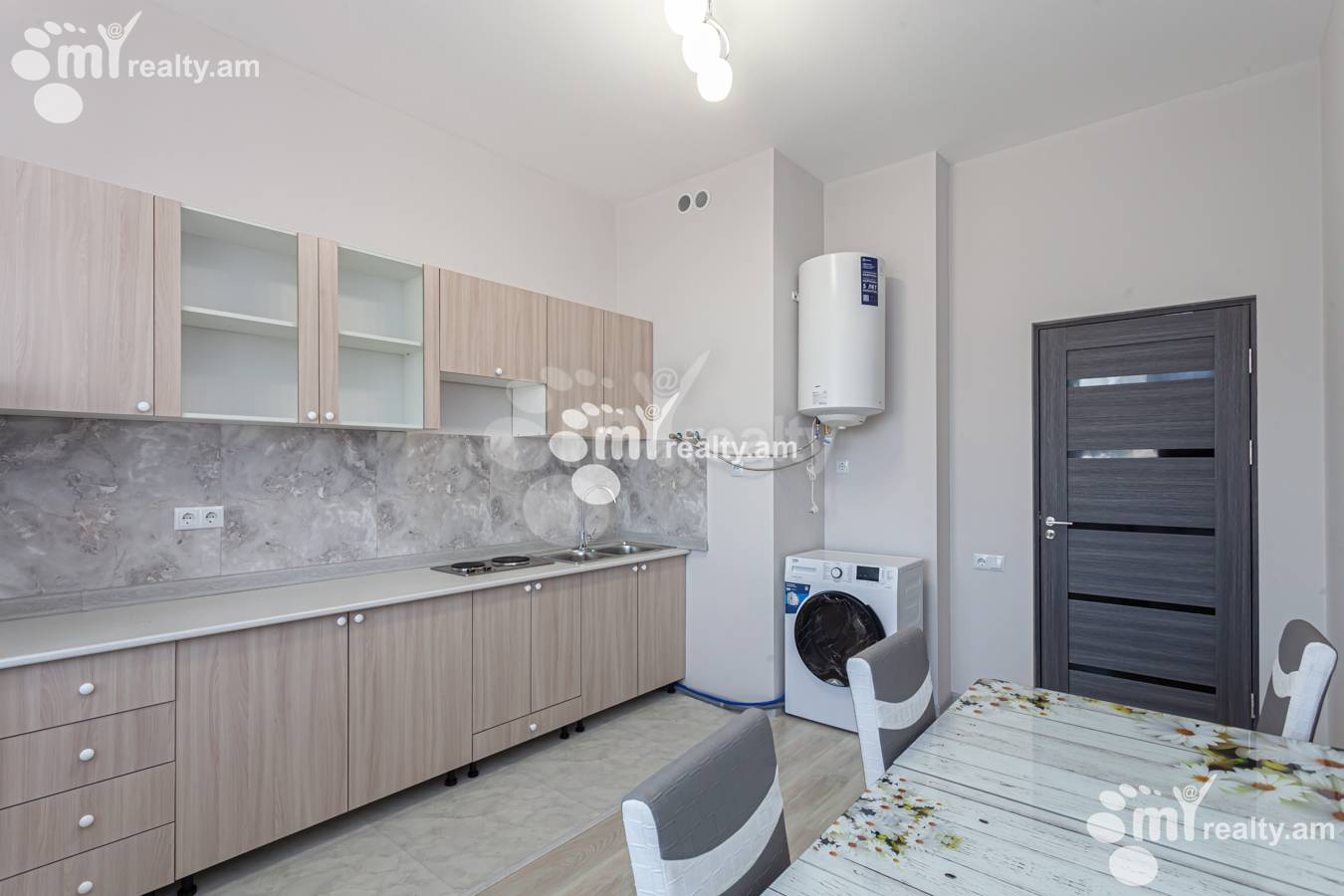 Снять 3 комнатную квартиру Айрик Мурадян улица, Арабкир Ереван, 150427