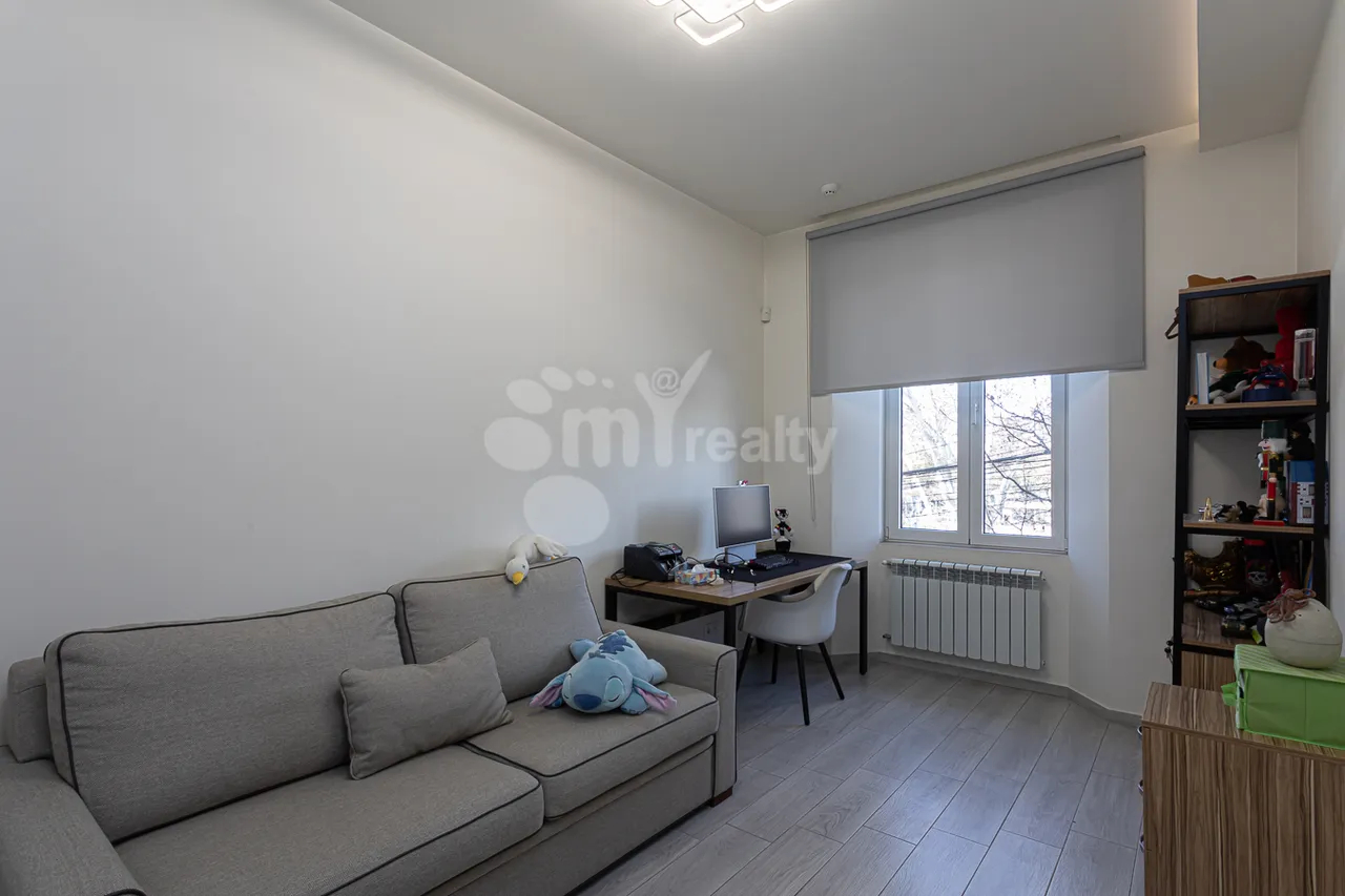 3 bedroom apartment for sale Teryan St, Center Yerevan, 160084