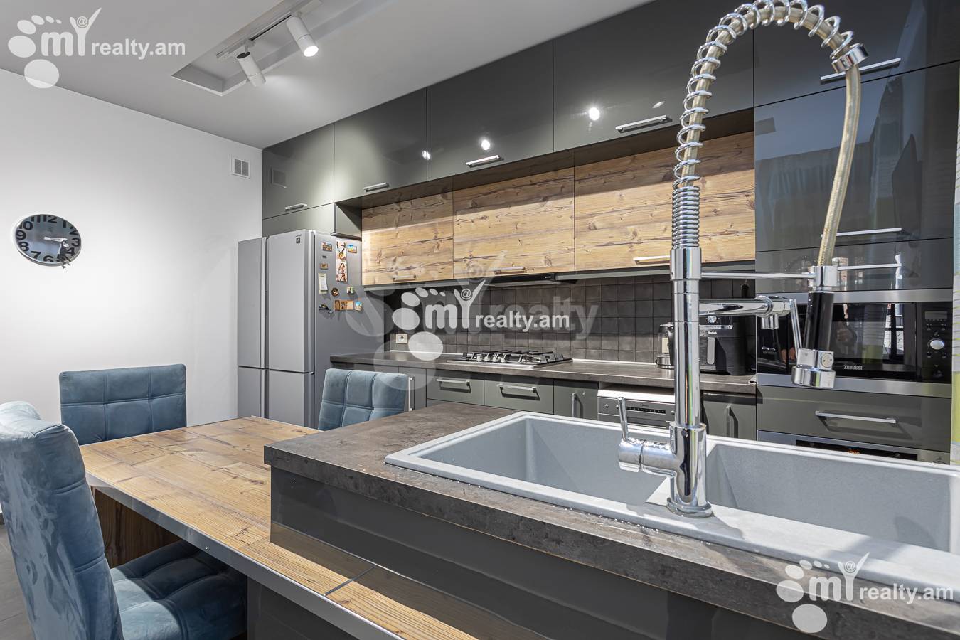 House for sale Lusinyants street, Center Yerevan, 157170