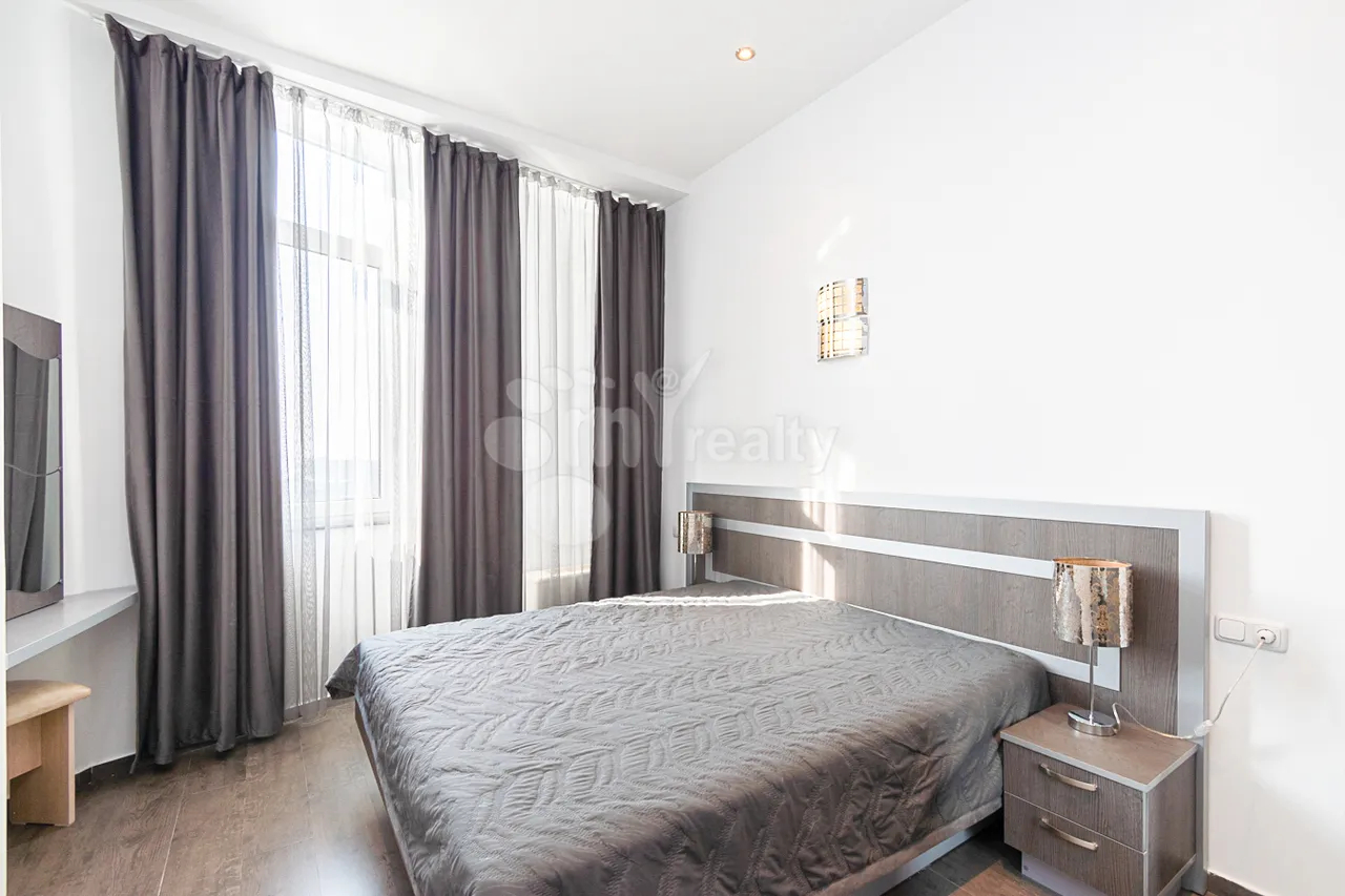 4 bedroom apartment for rent Aram St, Center Yerevan, 159129