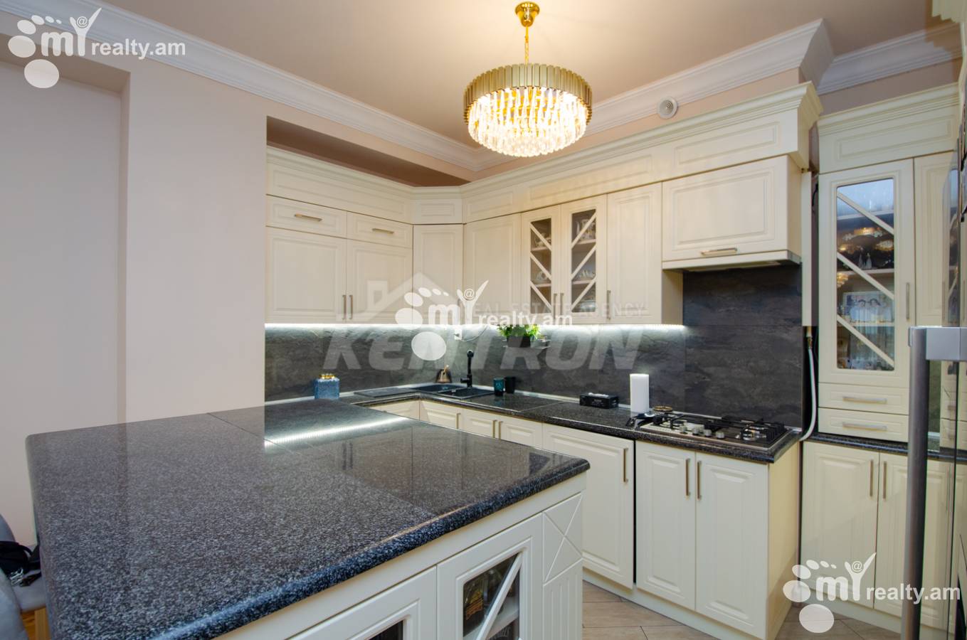 3 bedroom apartment for sale خیابان سِواک, کاناکِر – زیتون ایروان, 136094