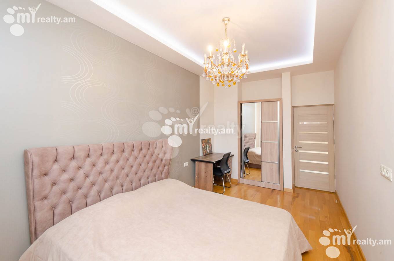 4 bedroom apartment for rent Rostom St, Center Yerevan, 144583