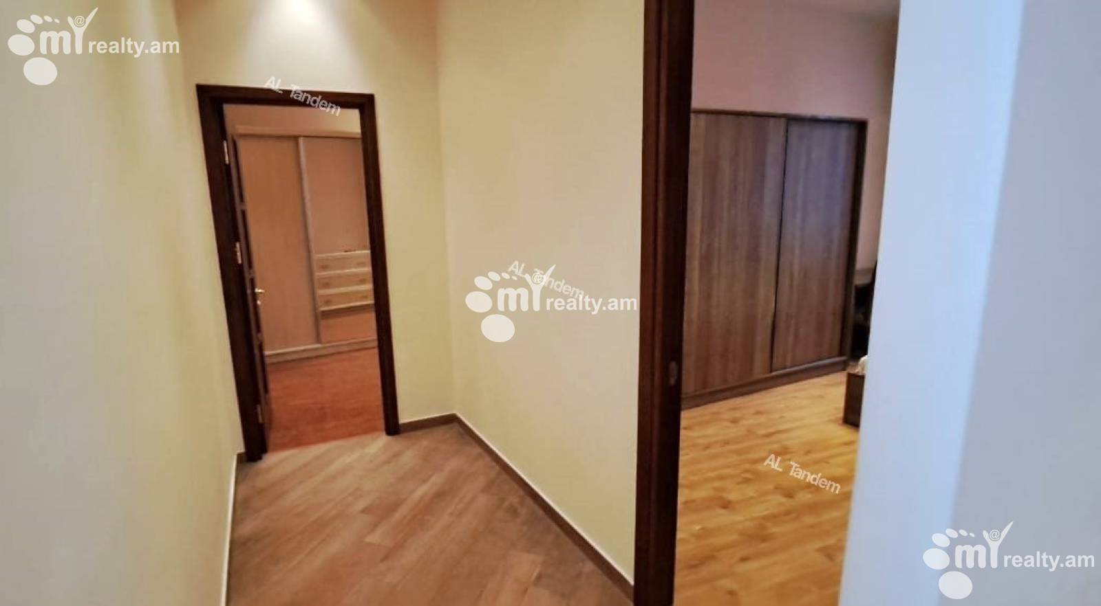 4 bedroom apartment for sale Dzorap St, Center Yerevan, 154386