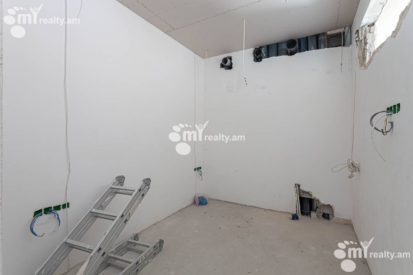 3 սենյականոց բնակարան  Ծարավ Աղբյուրի փող., Ավան Երևան, 152550