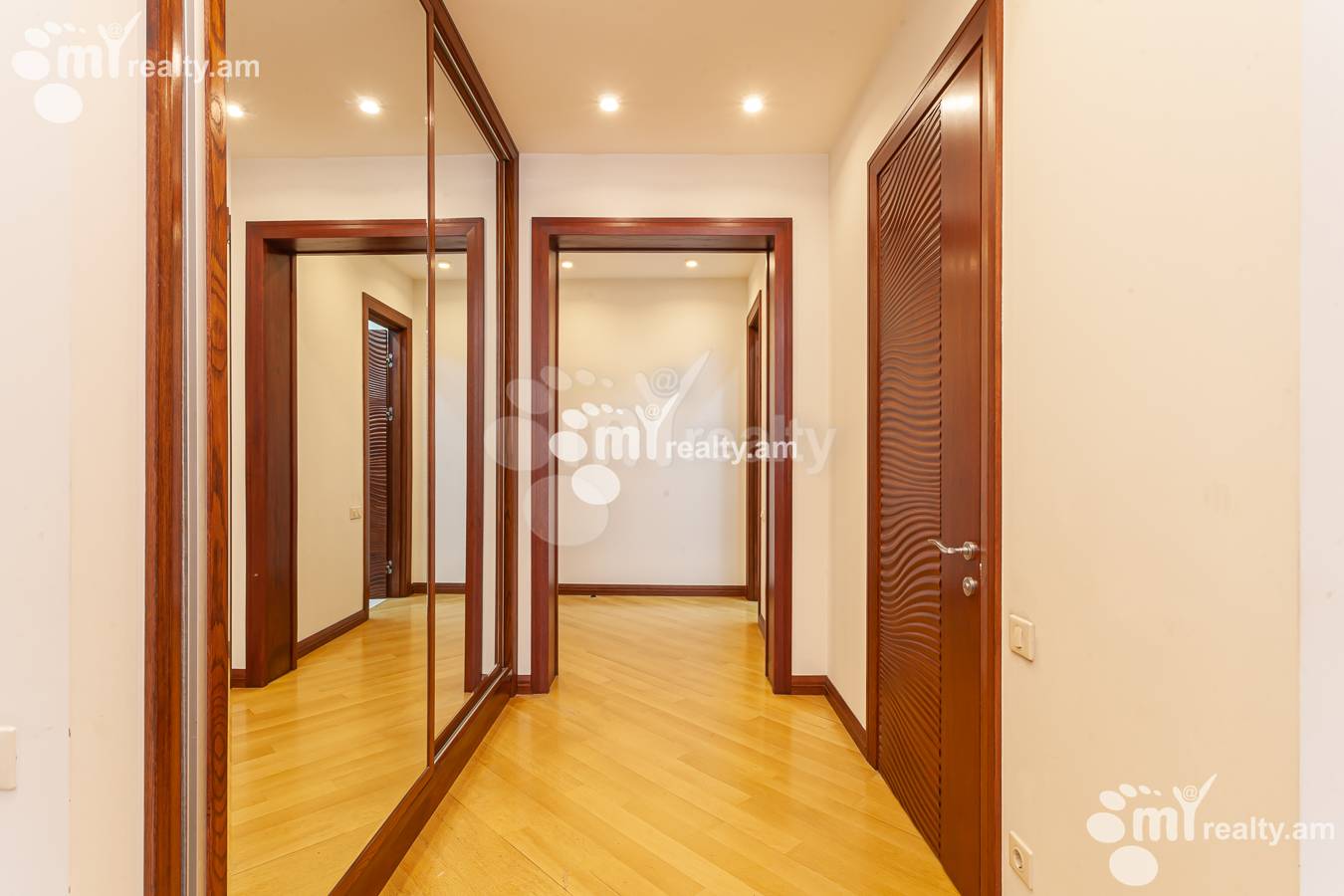 3 bedroom apartment for rent Yekmalyan St, Center Yerevan, 154623