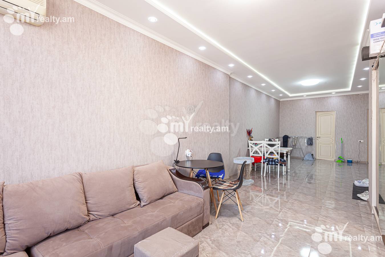 2 bedroom apartment for sale خیابان ماشتوتس, مرکز شهر ایروان, 147144