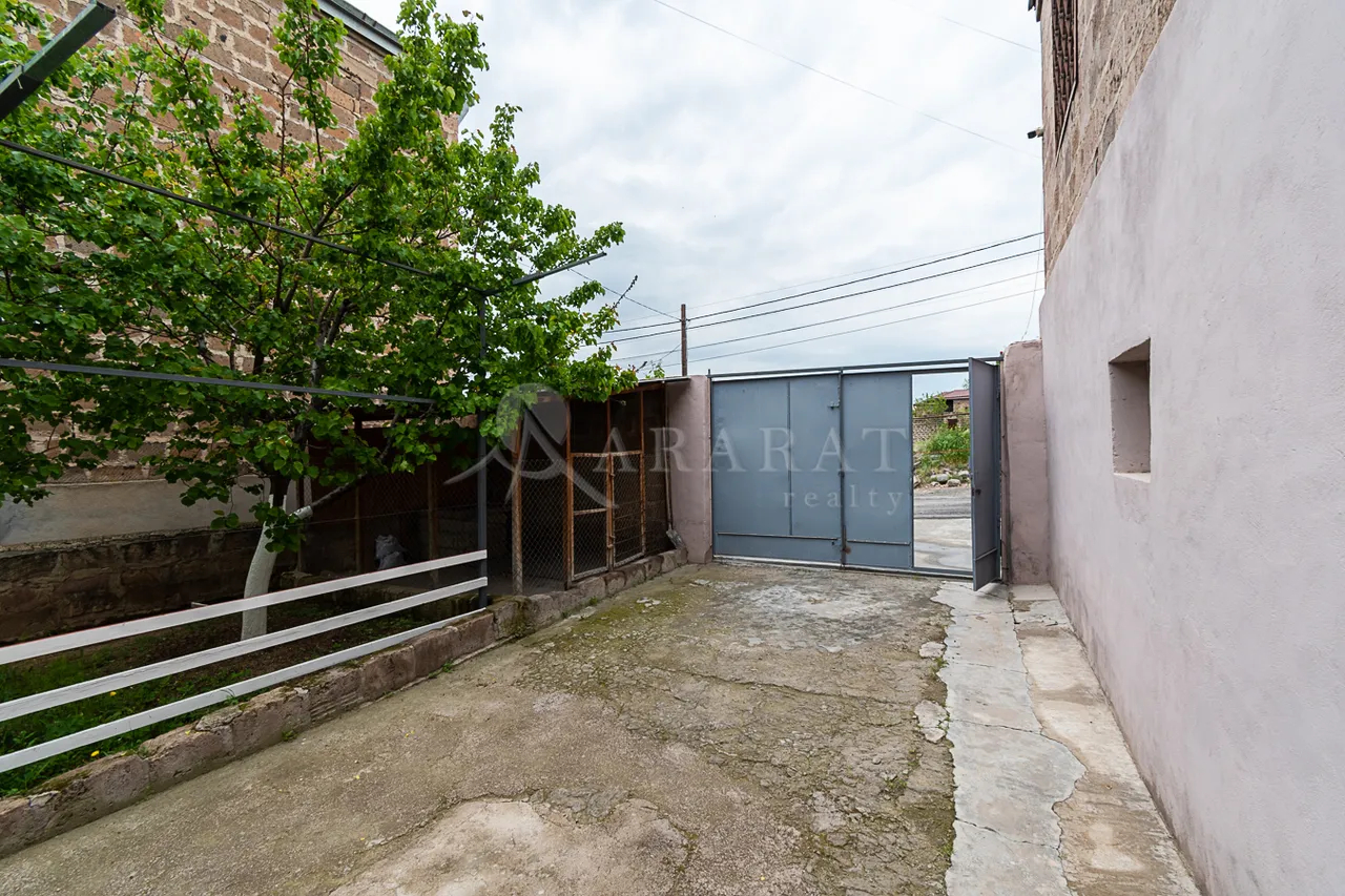 House for sale Zovuni dis, زوونی کوتایک, 160369