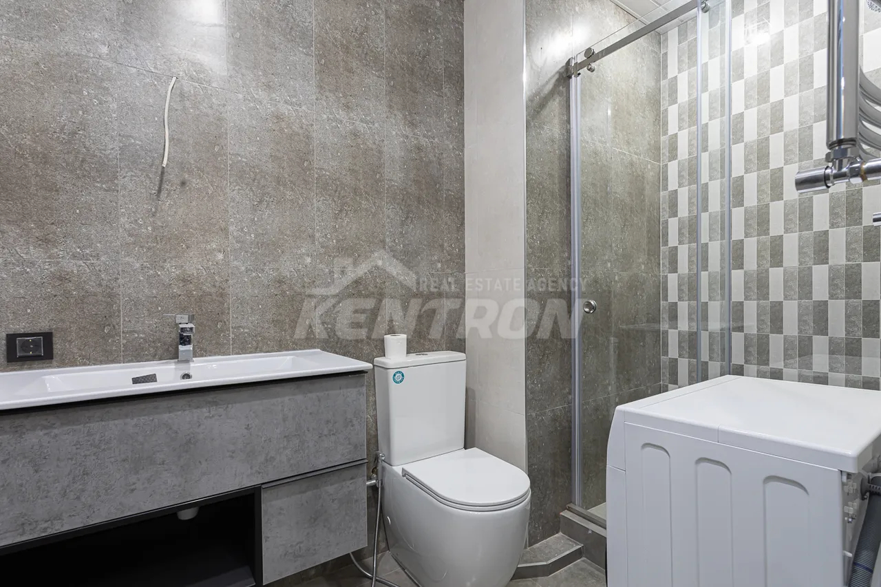 Купить 3 комнатную квартиру Аршакуняц пр, Центр Ереван, 158813