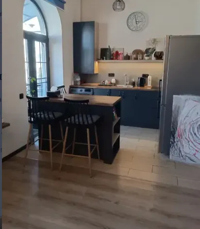 bnakaran/1-senyakanoc/Paronyan+St/Center/Yerevan